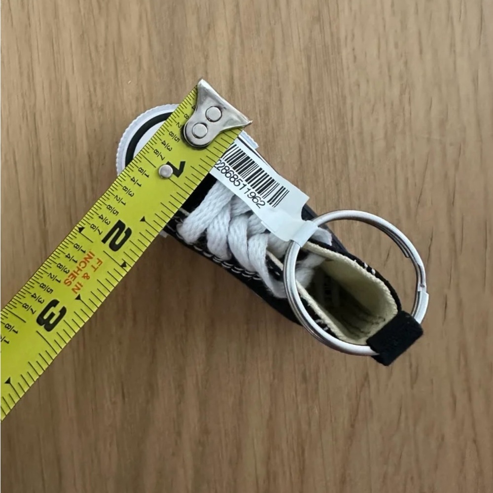 Converse Chuck Taylor All Star Keychain - Picture 5 of 6